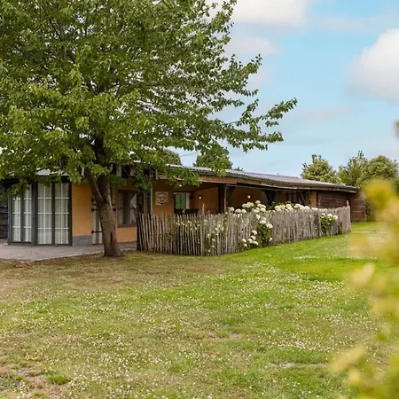 Villa Farmhouse Oasis With Garden, Pond And Idyllic Surroundings *